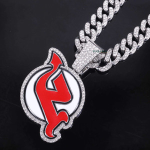 Pendentif Hip Hop Unisexe en Argent 925 Plaqué Rhodium avec Breloque Lettre Rouge et Strass en Cristal de Laboratoire – Bijou Quotidien - Product Image 1