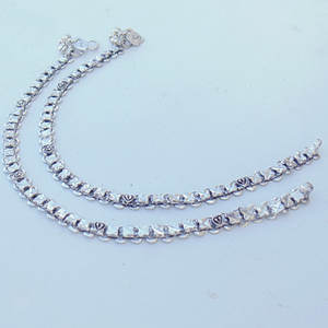 Hermosas Tobilleras Plateadas de Diseño 2026, Joyería Elegante para Pies, Tobillera Brillante para Mujeres y Niñas - Product Image 2