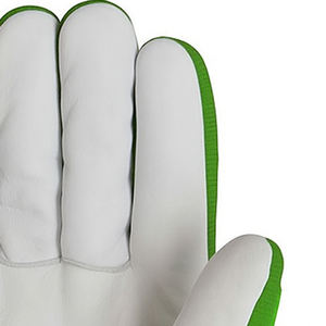 Guantes de Conducción de Piel de Oveja de Lujo Negros Stealth, Hechos a Mano, Compatibles con Pantalla Táctil, Resistentes al Agua, Duraderos y de Ajuste Premium - Product Image 4