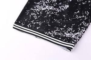 Nouvel uniforme de basket-ball personnalisé pour une performance optimale avec nom et numéro d'équipe personnalisés, maillot à manches courtes et short - Product Image 3