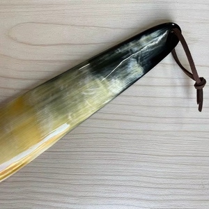 Cuchara de zapatos de cuerno de búfalo hecha a mano con acabado pulido, regalos para hombres, cuchara de zapatos de búfalo de agua pulida de cuerno, artesanía natural - Product Image 1