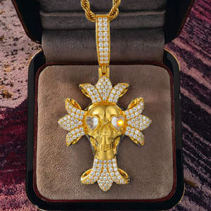 Colgante de cruz de calavera de moissanita, collar de hip hop con incrustaciones, chapado en oro, con apariencia de diamante, amuleto de calavera, joyería de lujo para hombres y mujeres - Product Image 3