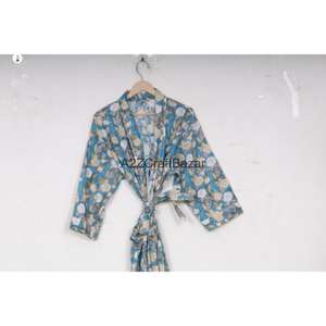 Suavidad: Kimono 100% algodón con cuello en V, diseño sencillo y estampado floral para uso casual y diario. - Product Image 6