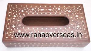 Organisateur de mouchoirs en bois de forme rectangulaire écologique élégant avec incrustation blanche décorative et technique polie - Product Image 2