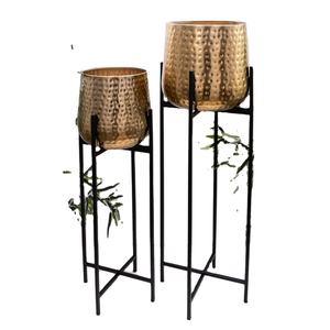 Jardinière d'intérieur haut de gamme en cuivre avec support surélevé en acier doré, conçue pour les maisons contemporaines, les bureaux et les espaces hôteliers - Product Image 4