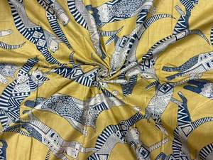 Organic Carded Printed Cambric Fabric Eco-Friendly Lightweight Red Palm Tree Custom Indian Handmade Cotton Boys Running Craft - Product Image 3