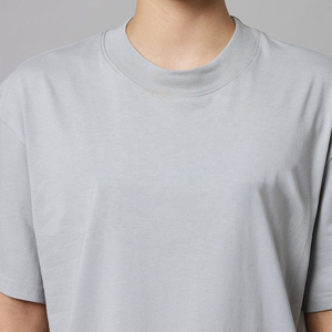 ชุดเซ็ตผ้าฝ้ายสำหรับฤดูร้อนสำหรับผู้หญิงไซส์พลัส เสื้อยืดและกางเกงขาสั้นแบบกลับด้านได้ สวมใส่สบาย ระบายอากาศดี พร้อมบริการสกรีนโลโก้ - Product Image 4