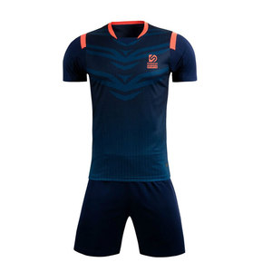 Tenue d'entraînement Nouvelle Arrivée Respirante Imprimée Uniforme de Football 100% Polyester Couleurs et Logo Personnalisables Haute Qualité Vente Chaude - Product Image 1