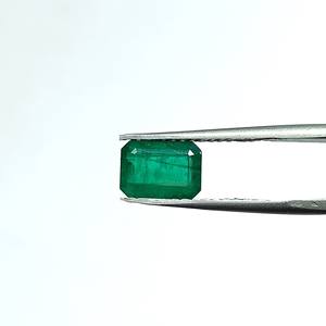 มรกตสีเขียวทรงแปดเหลี่ยม 2.26 กะรัต จากแซมเบีย พลอยหลวม ETiS-306 - Product Image 2