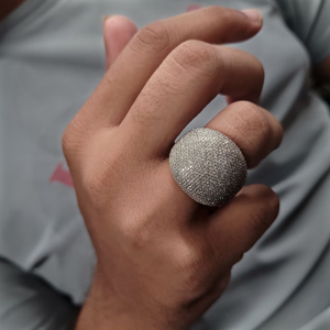 Anillo para hombre de moissanita con corte esmeralda, estilo hip hop audaz, banda cuadrada llamativa, plata maciza con engaste de garra, joyería con brillo de diamante de laboratorio - Product Image 2