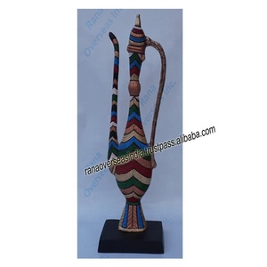 Hecho a mano tradicional Metal Surahi escultura Mesa decoración aluminio Surahi Showpiece en el mejor Parice de exportador y proveedor - Product Image 2