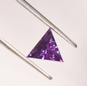 Piedra Preciosa Suelta de Alejandrita de Laboratorio, Corte Trillón, 8 mm, Corindón Genuino, Piedra Piramidal Creada en Laboratorio - Product Image 6