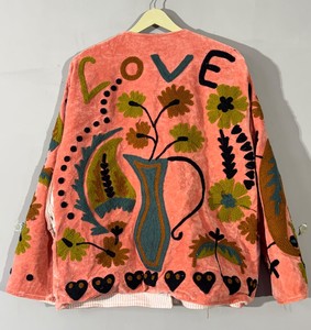 Magnifique veste d'hiver pour femme en velours tricoté écologique avec broderie Suzani florale, garnissage en coton respirant sur le devant - Product Image 5