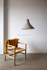 Lampe à suspension en pâte à papier grise faite à la main, design sculptural minimaliste moderne unique avec aspect de pierre, décor à la maison écologique - Product Image 5