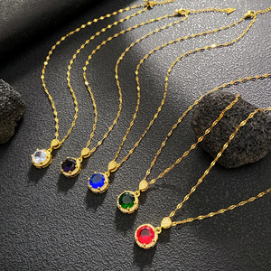 Collier rond unisexe avec incrustation de zircon, acier titane électroplaqué avec chaîne en câble - Product Image 3