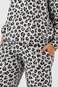 Pantalon large imprimé léopard noir et blanc pour femme – Coupe décontractée taille haute – Vêtement streetwear tendance - Product Image 4