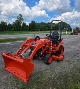 รถแทรกเตอร์ Kubota BX23S 4WD มือสองคุณภาพสูงพร้อมจำหน่าย  พร้อมอุปกรณ์ตักดินด้านหน้า  รถขุดดินด้านหลัง  เครื่องยนต์  เกียร์ และลูกปืนคุณภาพสูง - Product Image 4