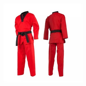 Uniforme de Taekwondo Rojo para Adultos Unisex, 100% Poliéster, Duradero, Corte Regular, Ropa de Artes Marciales, Cinturón Negro Incluido - Product Image 1