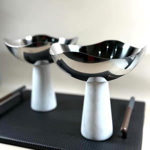 Elegant Chrome Finish Wave <b>Chocolate</b> Bowl Elevated By A Sleek Tapered Resin Pedestal, A <b>Luxury</b> Modern Statement Piece For Home - Product Image 4