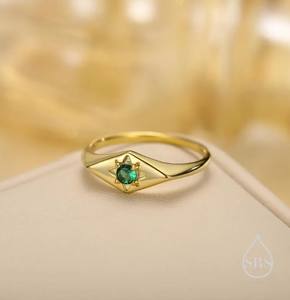 Anillo de compromiso y boda de lujo con circonita cúbica en forma de cometa, chapado en oro sobre plata de ley, con engaste de púas - Product Image 4