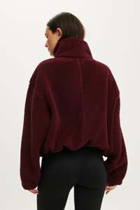 Veste Sherpa personnalisée pour femme – Qualité supérieure, tissu respirant – Vente en gros, veste polaire personnalisée pour femme, vêtements d'extérieur OEM - Product Image 2