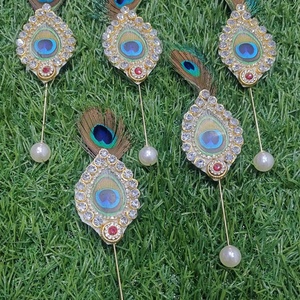 เข็มกลัดขนนกยูงทรงมอร์ปันค์คาลังกี ดีไซน์หรูหรา สำหรับผ้าโพกศีรษะและชุดพื้นเมือง งานฝีมือประณีต เครื่องประดับเจ้าบ่าว ขนนกยูงแท้ - Product Image 1