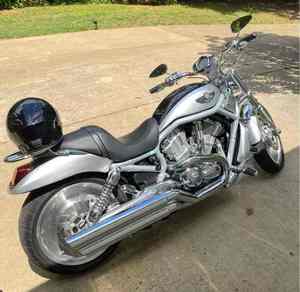 Motocyclettes Harley-Davidson V-Rod Anniversary Edition Cruiser d'occasion 2003 en vente - MusclePerformance BoldAttitude RoadReady US All - Product Image 3
