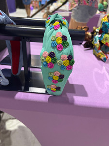 Diadema Artesanal Personalizada de Tela con Cuentas Estilo Cajun, Ligera y Duradera, Bordada en Blanco, Accesorio para el Día del Partido, Espíritu Deportivo de Equipo - Product Image 2