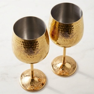 Juego de Copas de Vino Martilladas de Gran Calidad, Copas de Vino de Metal Grabadas a Mano para Decoración de Hogar, Bar y Bodas, Cáliz Chapado en Oro Vintage - Product Image 1