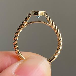 แหวนหมั้นเพชรทรงมาร์คีส์สีน้ำเงินเพาะเลี้ยงในห้องปฏิบัติการ ทองคำ 14K สไตล์วินเทจ ดีไซน์เกลียวเชือก ประดับขอบมิลเกรน แหวนครบรอบสำหรับผู้หญิง - Product Image 3