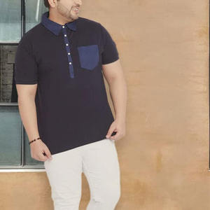 Polo homme bleu marine à manches courtes, col contrastant, poche poitrine, en coton respirant, personnalisable avec logo, pour usage décontracté, vente en gros - Product Image 6