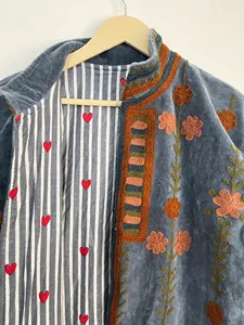Veste longue en velours gris de luxe pour femmes, style Suzani, broderie florale, manches longues, col montant, style bohème, vêtements d'extérieur d'hiver - Product Image 4