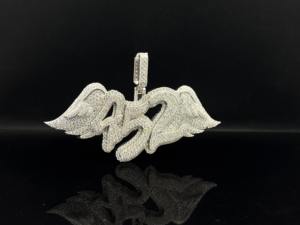 จี้รูปปีกพระจันทร์ประดับคริสตัลทรงเหลี่ยมเจียระไนแบบบริลเลียนท์ Ice Legacy Custom Iced CZ  ชุบเงินบนสแตนเลสสตีล - Product Image 1