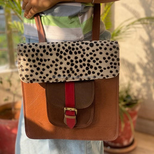 Nouveau sac à bandoulière en cuir recyclé de style occidental de haute qualité pour femmes en cuir de fourrure animale deux en un sac à main et sac à dos - Product Image 4