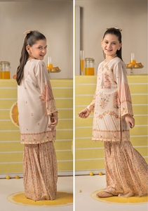 Traje de Dos Piezas Estilo Boho para Mujer Adulta, Listo para Usar, Camisa de Manga Larga Bordada con Estampado Digital y Pantalones a Juego - Product Image 4