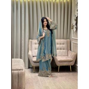 Ensemble Kurti et Plazzo pour femmes, vêtements ethniques tendance, tenue confortable et élégante, parfaite pour les mariages, les fêtes et les occasions spéciales - Product Image 1