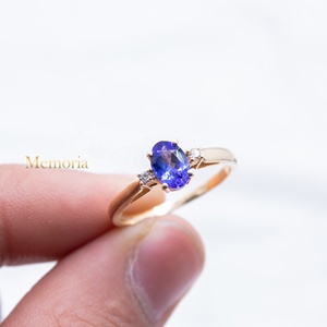 Anillo de Compromiso de Oro Amarillo Sólido de 14K con Tanzanita Ovalada Natural y Diamantes Engastados en Puntas, Joyas Memoria, Venta al Por Mayor - Product Image 3