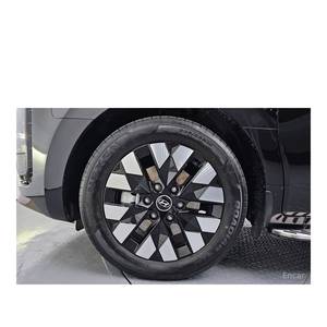 Hyundai Staria HEV 1.6 Lounge 2024 de 7 Plazas con Caja de Cambios Automática, Asientos de Cuero, Cámara Trasera, 13,913 km, Volante a la Izquierda - Product Image 5