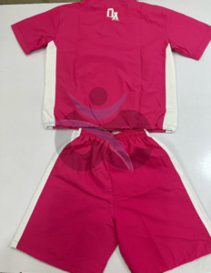 Conjunto Cortavientos Rosa de Manga Corta ORCAFITS con Franjas Laterales Blancas - Product Image 2