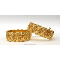 NOUVEAU Ensemble de bracelets plaqués or 24 carats exquis, avec un design unique et élégant à deux tons, 3 grammes d'or, conception très vendue