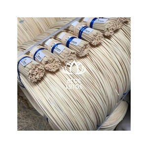 Très demandé : Noyau de rotin pour la fabrication de paniers en osier et la restauration de sièges de chaises, destiné aux ateliers d'artisanat et aux projets de bricolage. - Product Image 1