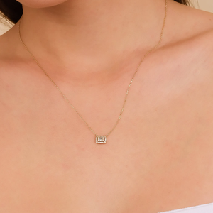 Collier classique en or 14K/18K avec diamants de laboratoire, géométrique, baguette et halo de diamants ronds, pendentif rectangulaire, chaîne pour femme - Product Image 5