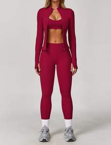 Ensemble de yoga 2 pièces pour femme, personnalisable avec logo OEM, soutien-gorge de sport et legging de haute qualité, pour la vente en ligne. - Product Image 2