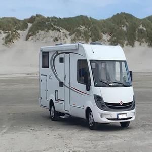 Camping-car blanc en aluminium avec une chambre, capacité 4-6 personnes, norme d'émission Euro 5, pour voyages en plein air - Product Image 2
