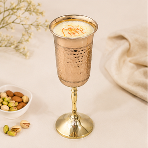 Copa de Cobre Martillado 100% Puro de Lujo con Tallo de Latón, Hecha a Mano, Vaso Ayurvédico para Beber Saludablemente y para el Hogar - Product Image 2