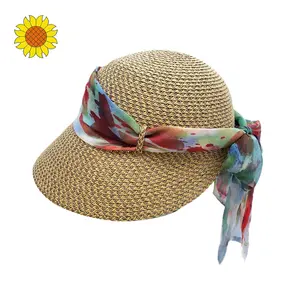 여성 큰 테두리 태양 바이저 모자 50% 종이 50% 폴리 에스터 브레이드 수 놓은 사용자 정의 디자인 바이저 모자 스카프 트림