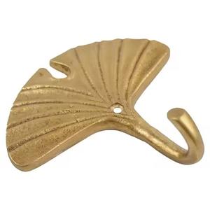 Ganchos de Pared Metálicos Clásicos, Resistentes, para Colgar Abrigos, Sombreros y Bolsos, Solución de Almacenamiento para la Entrada - Product Image 1