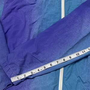 Wholesale Excellent Quality Breathable Lightweight Vintage Style <b>Men</b> Lightweight <b>Track</b> <b>Jacket</b> With Shorts Tracksuit Set - Product Image 5