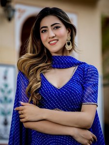 Ensemble Lehenga Choli en Georgette Bleue, Col en V, Longueur au Sol, Brodé, Tenue pour Femmes, Vêtements de Mariage et de Soirée - Product Image 2