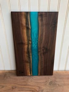 Planche de cuisine en résine et bois de designer pour la préparation des aliments, planche à découper en bois et époxy faite à la main pour les acheteurs exportateurs - Product Image 3